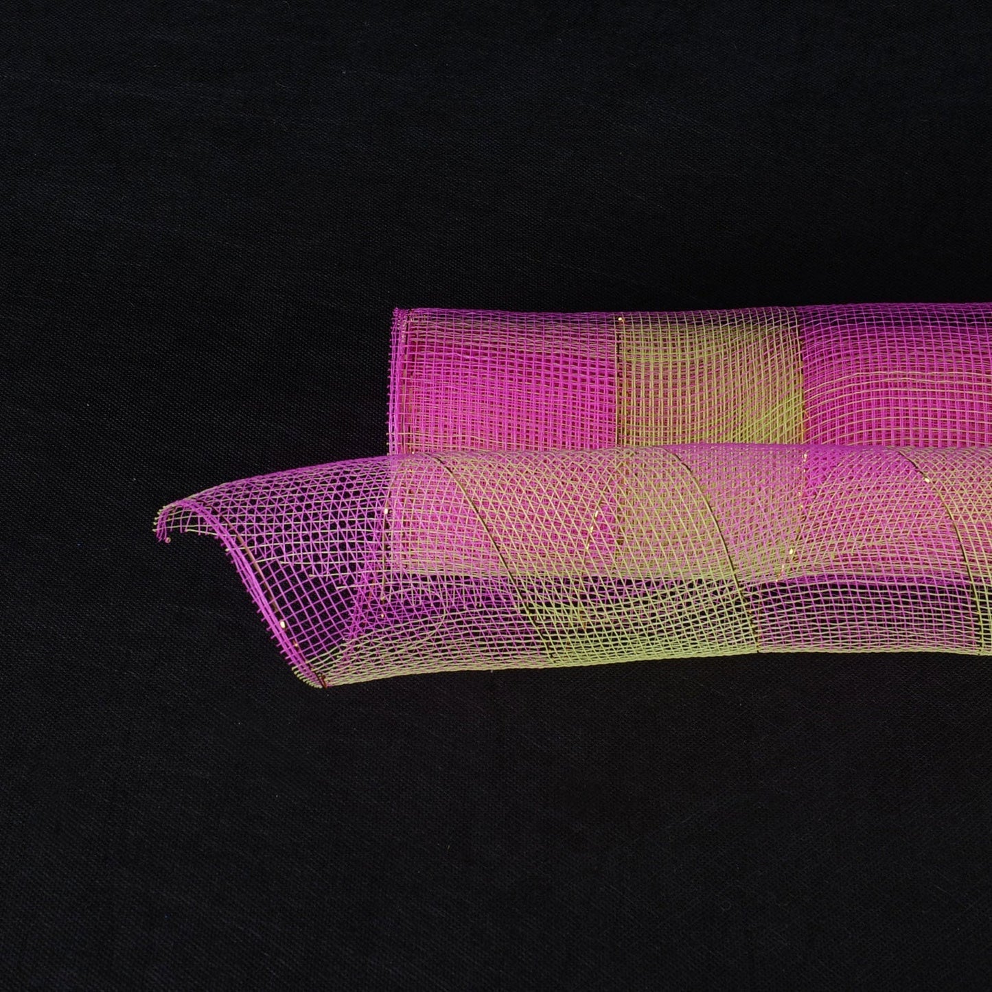 Fuchsia Green - Floral Mesh Wrap Two Color Design - ( 21 Inch x 10 Yards ) BBCrafts.com