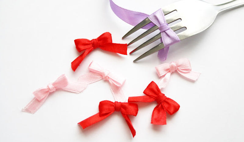How to Make a Cute Mini Bow with a Ribbon and Fork? BBCrafts.com